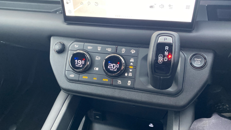 Land Rover Defender 4.4 P635 Octa 110 5dr Auto Petrol Estate